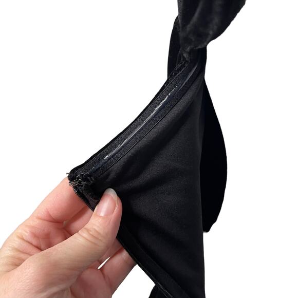 New with Tags Express Black Velvet dress - Large - Picture 10 of 11